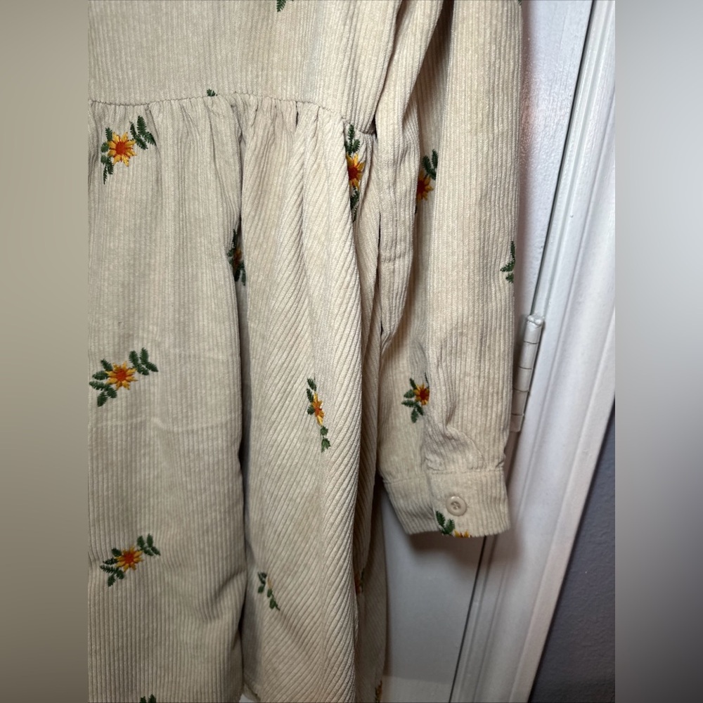 Listicle Cream Romantic Flower Embroidery Corduroy Baby Doll Dress size Medium - Picture 9 of 13